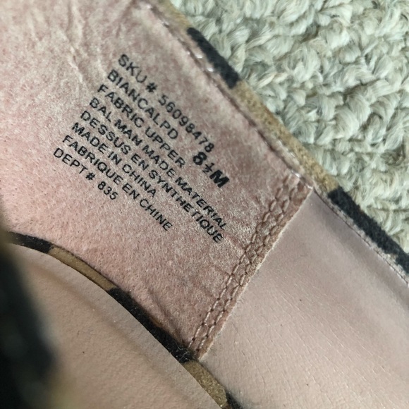 🛍2/$15 Leopard Peep Toe Shoes Wedge Heel Sz 8.5 - Picture 5 of 6